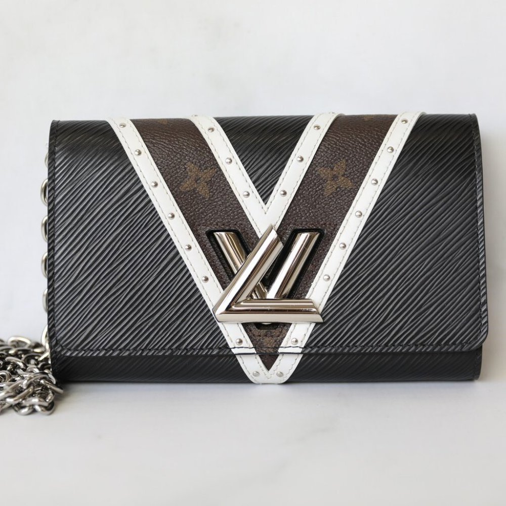 Louis Vuitton LV Twist Lock Wallet Purse Black Epi Leather Monogram Bag Limited